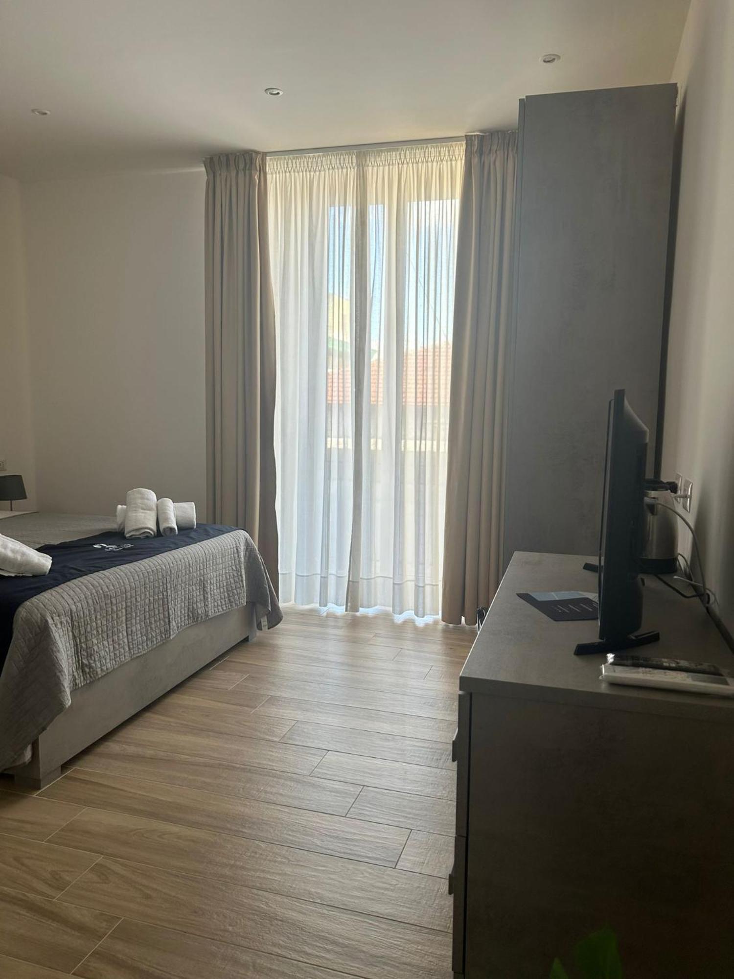 Giuly Suites & Rooms Neapel Exterior foto